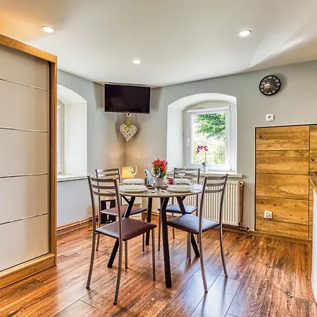 Maja Z Widokiem (adults Only) 팜스테이