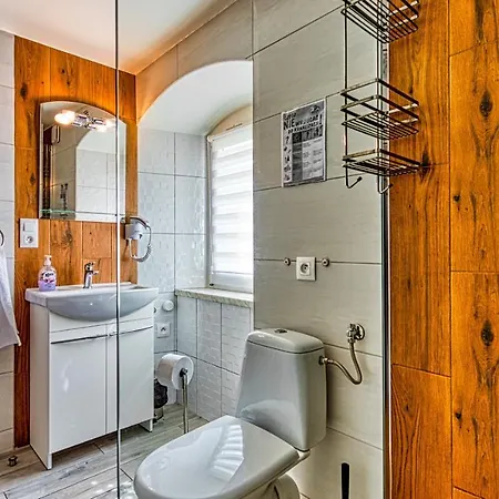 Maja Z Widokiem Kameralna Na Pogorzu Izerskim Z Sauna I Jacuzzi (adults Only) Bauernhof *