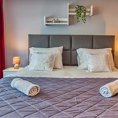 Maja Z Widokiem Kameralna Na Pogorzu Izerskim Z Sauna I Jacuzzi (adults Only) * Mirsk